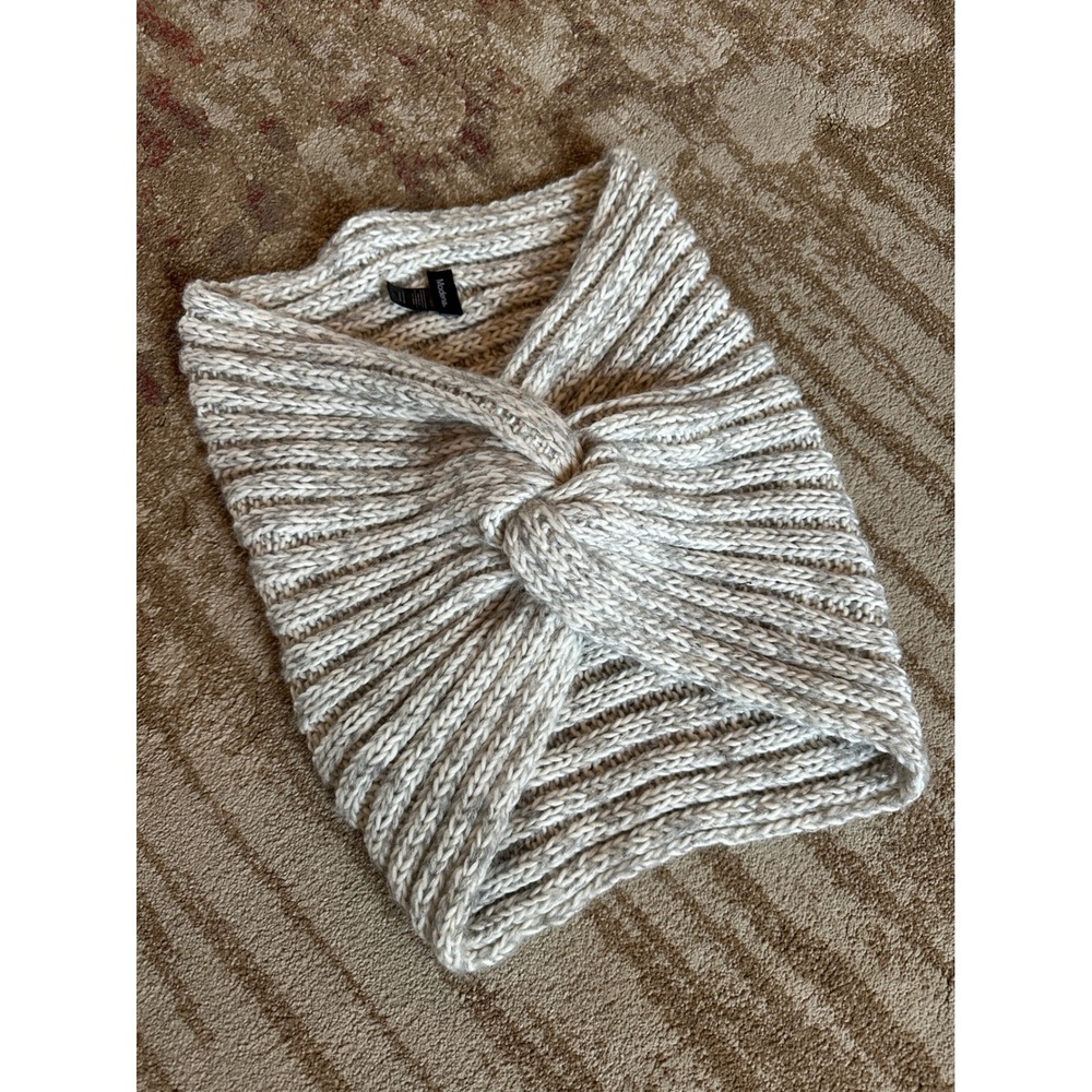 Modena Knit Infinity Scarf Neutral‎ Twist Front Cozy Winter Soft Chunky Ribbed